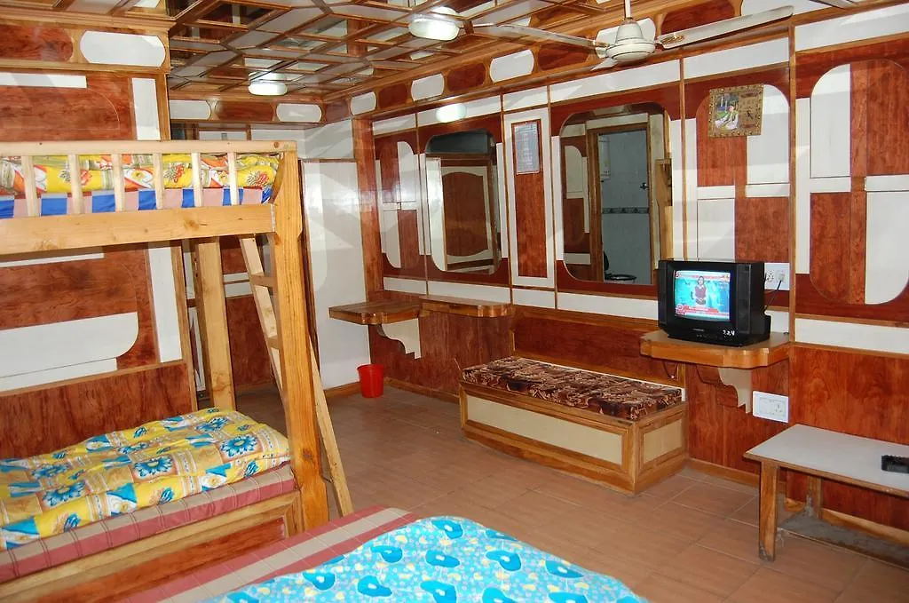 Hotel Gulmarg Regency Shimla 2*,