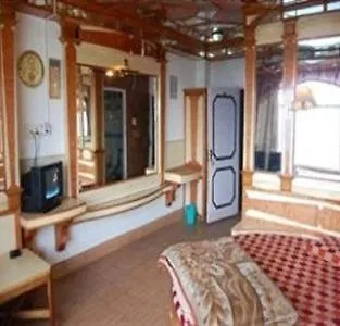 Hotel Gulmarg Regency Shimla